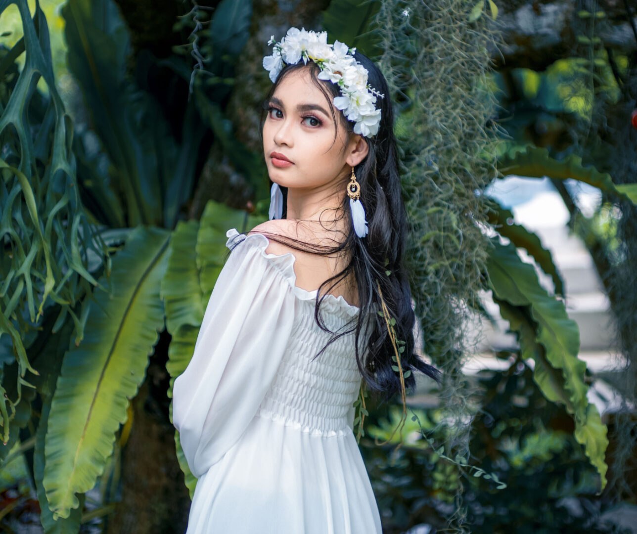 Meet a Filipino Woman