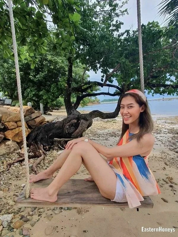 Sina, 21