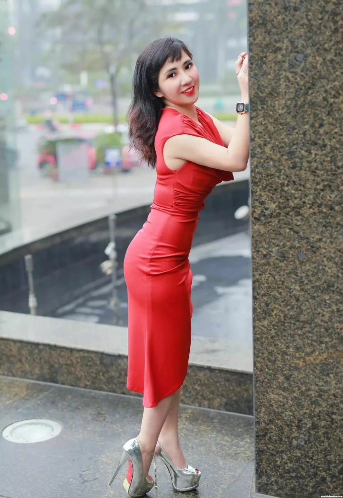 Thily, 30