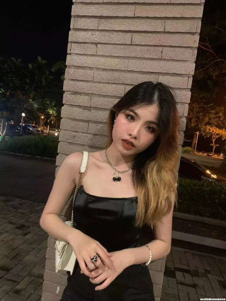 Thatnhu, 19
