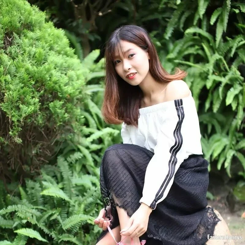 Tuyet, 23