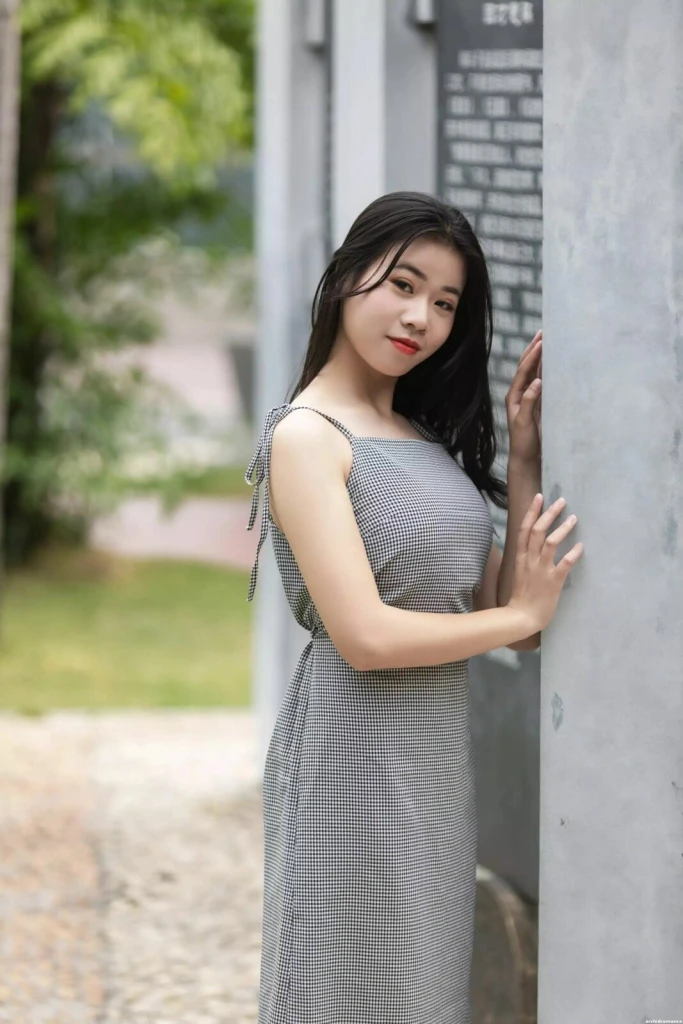 Chunlian, 33