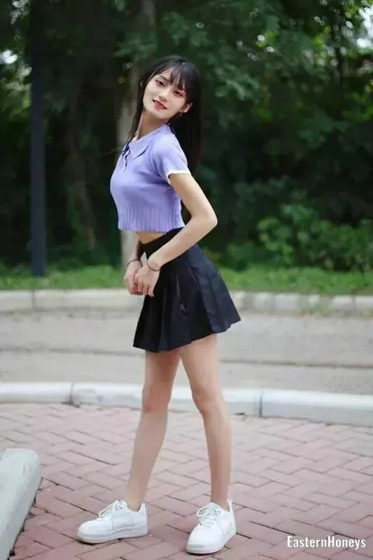 Kiana, 22
