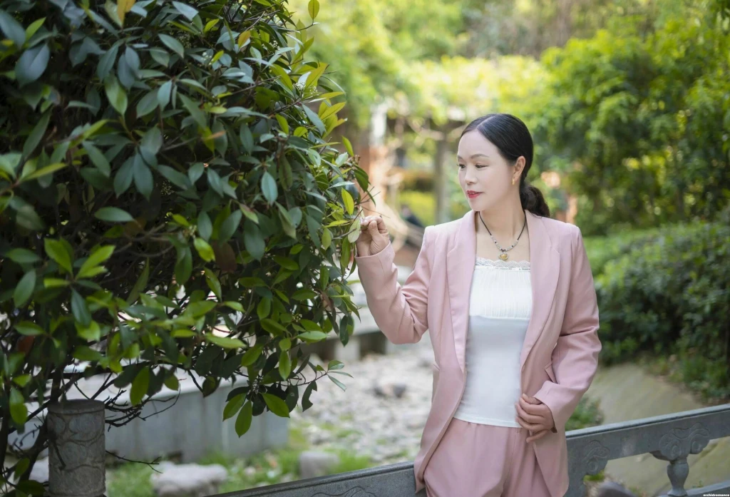 Xin Yan, 51