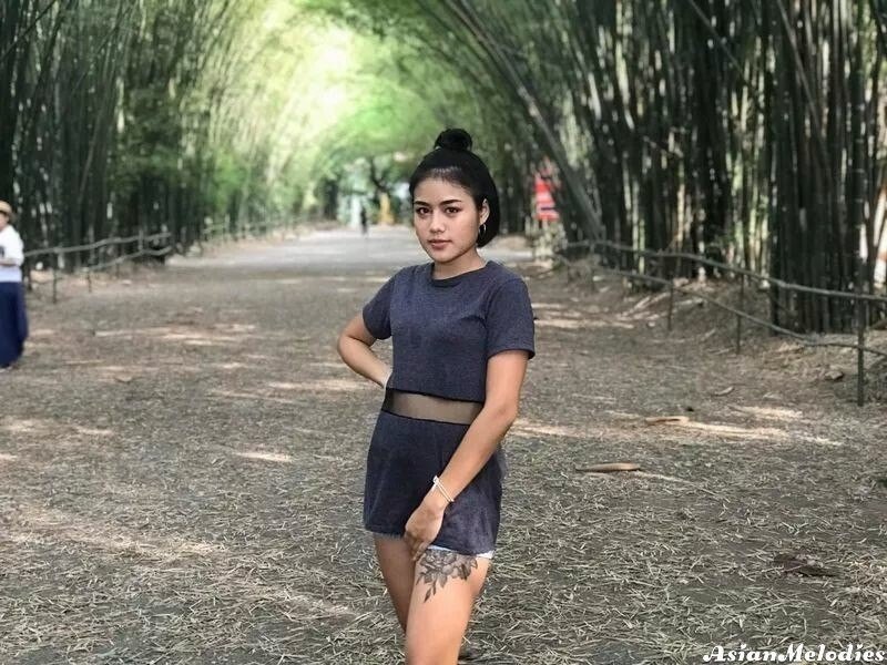 Suphatsorn, 25