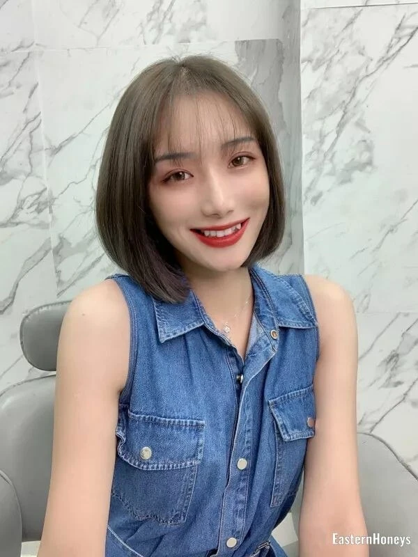 Jiaxin, 23