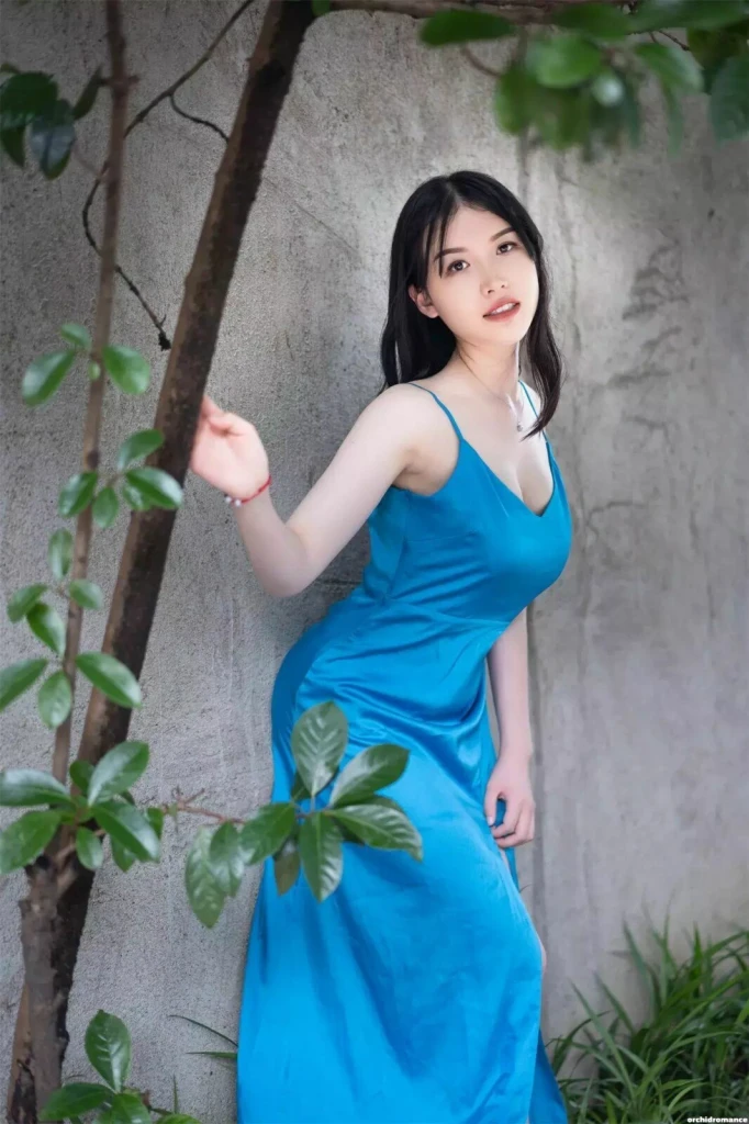 Helen, 24