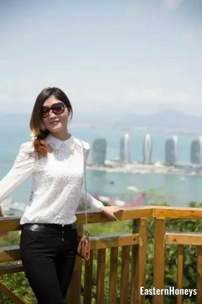 Qiwen, 30