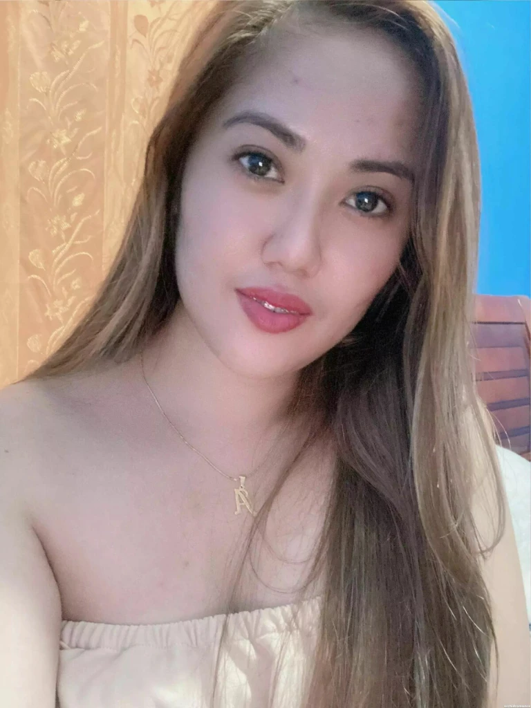 Phine, 33