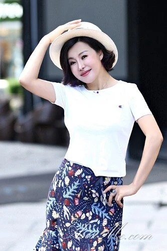 Sophia, 50