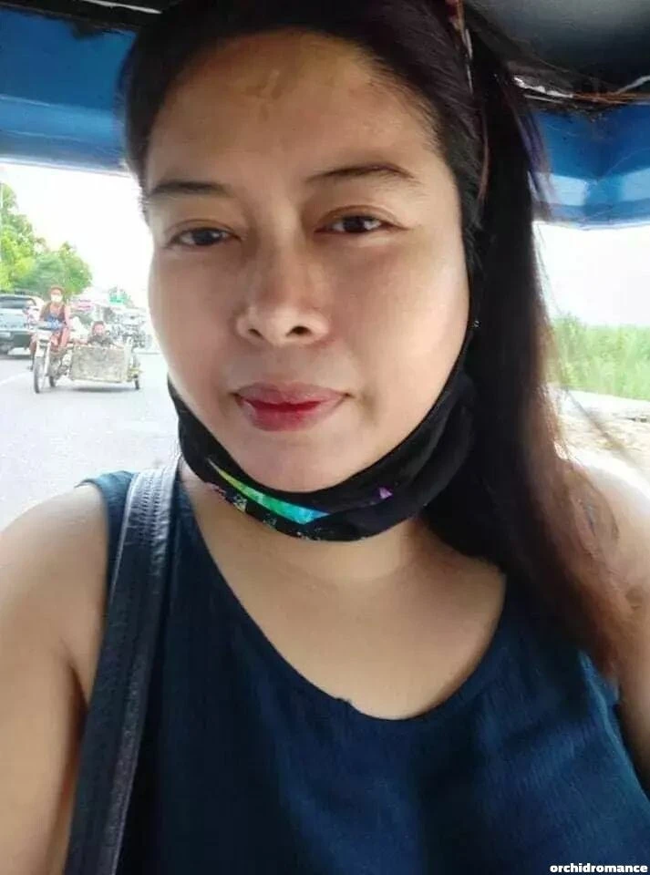 Kate, 39