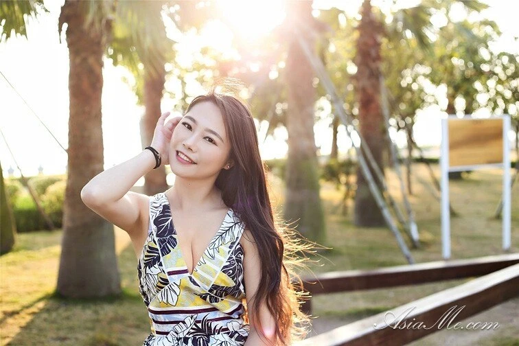 Zhou, 41