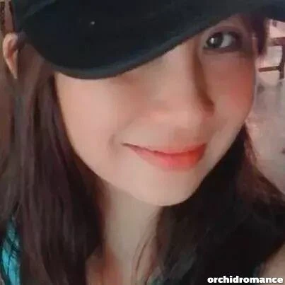 Sakura, 35