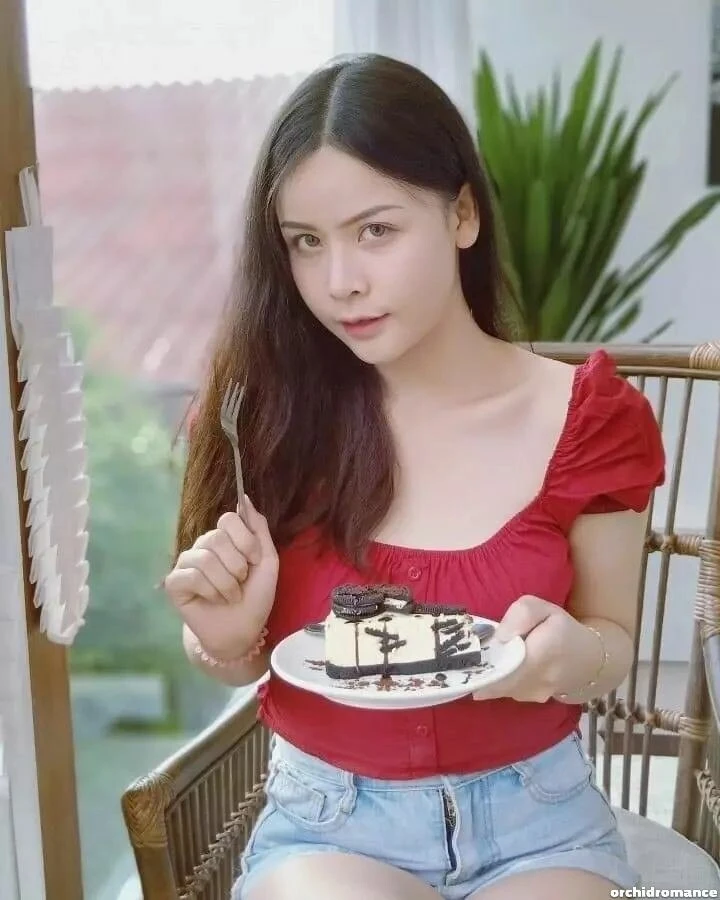 Thanannaph, 25