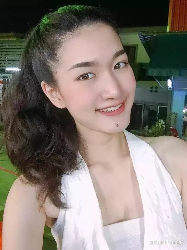 Chdathip, 24