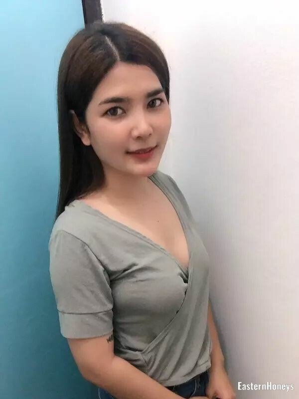 Sophia, 24