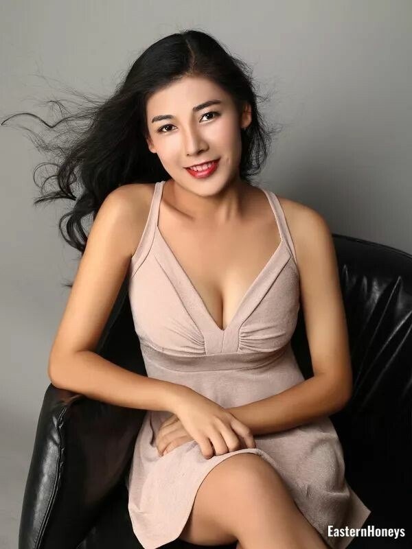 Hedy, 25