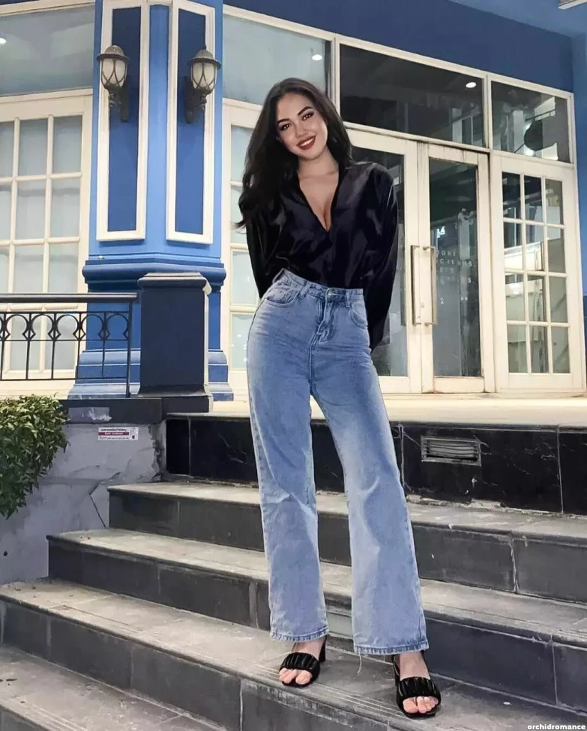 Pravee, 21