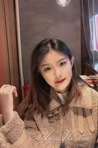 Liying, 21