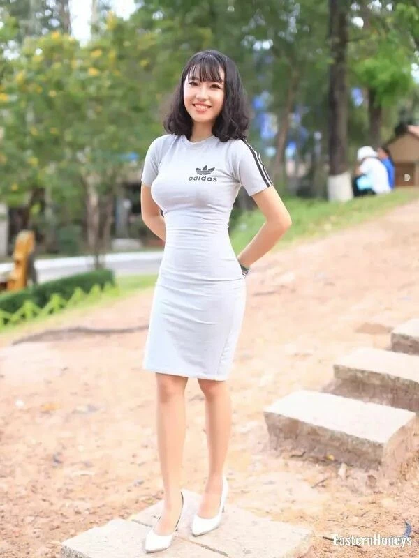 Monica, 21