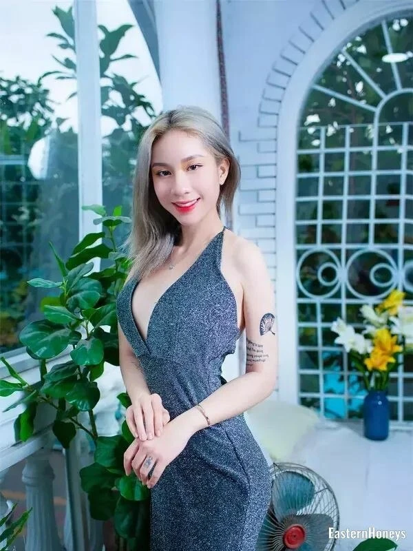 HO YHI MAI, 20