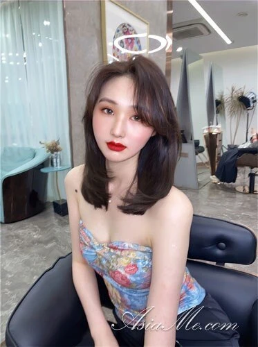 Violet, 27