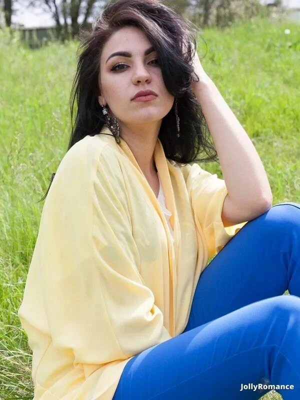 Albina, 27