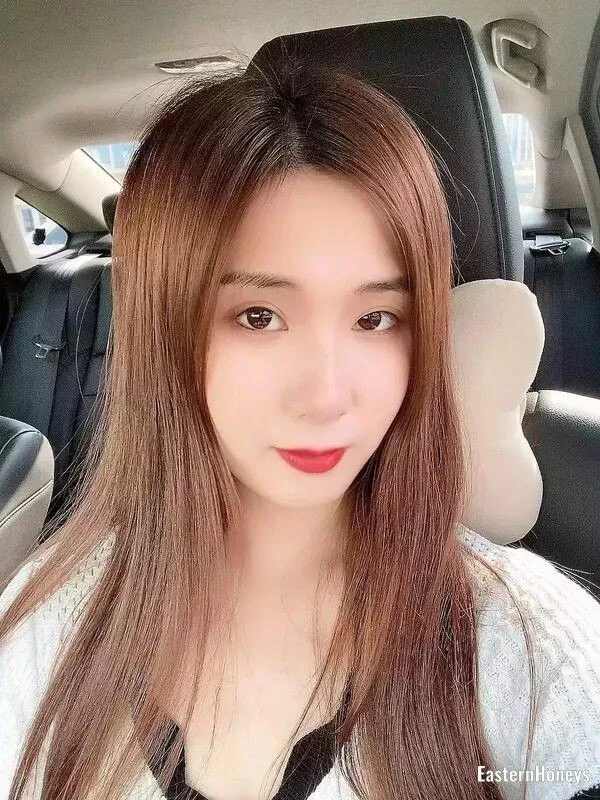 Hongrong Zhou, 26