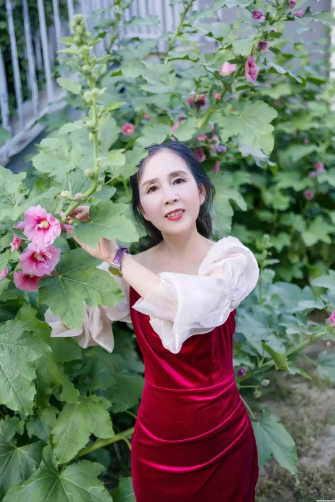 Zhang Jia Rong, 56