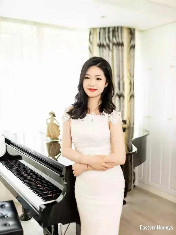Tingting, 23