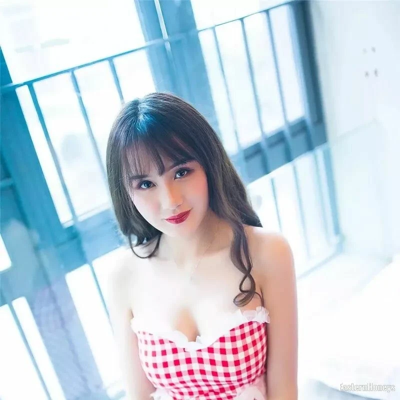Marina, 22
